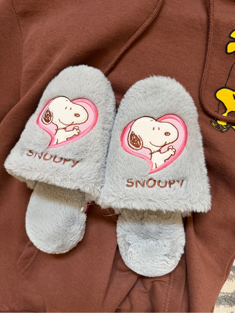 Peanuts Gray & Pink Snoopy Fuzzy Slippers Japan
